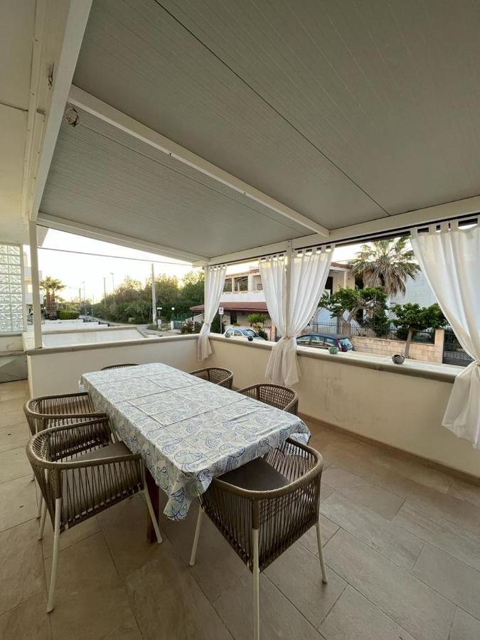 Villa Ticia A 100 Metri Dalla Spiaggia Con Parcheggio Privato Lido Marini Eksteriør bilde